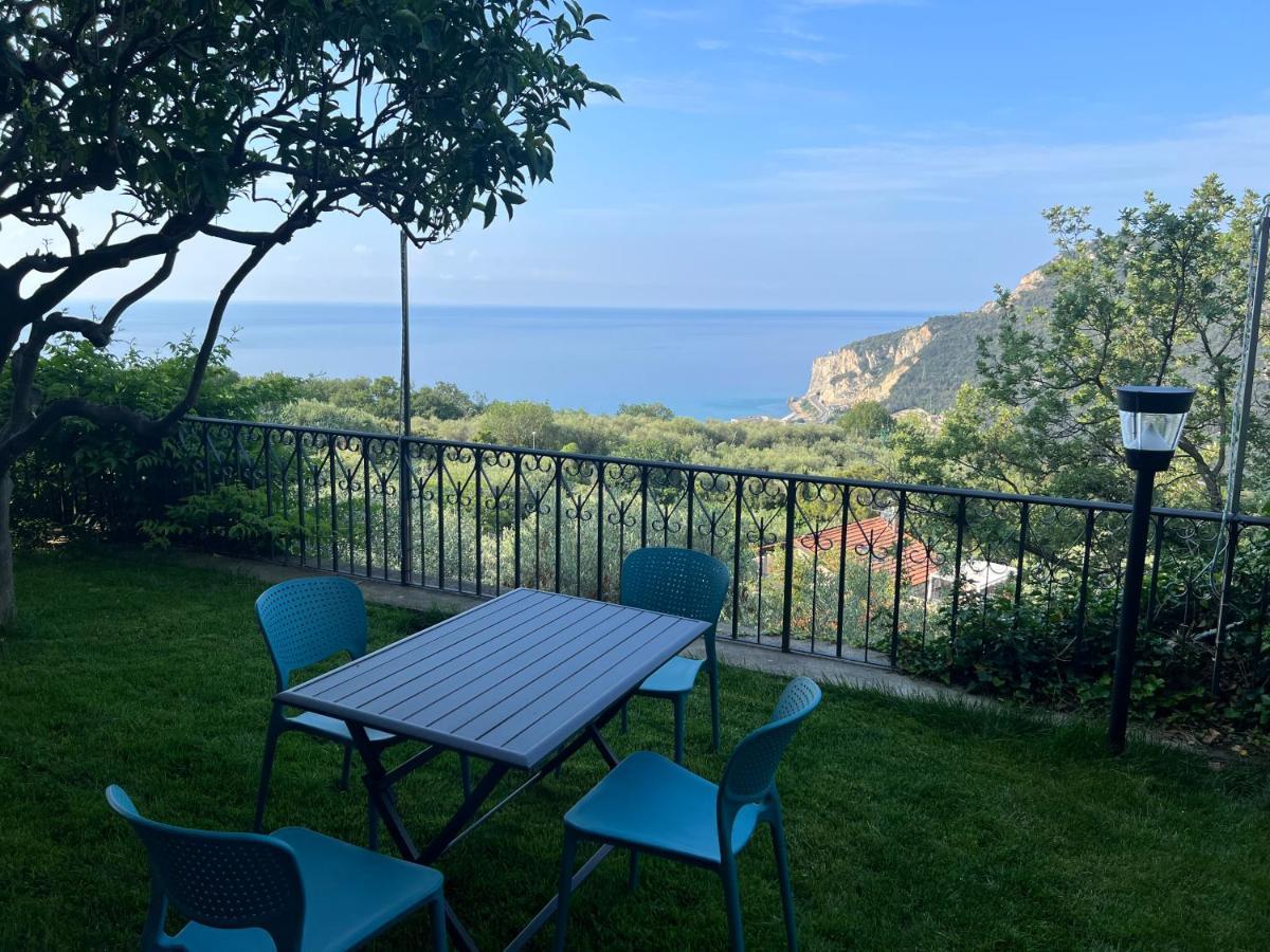 Bikeandclimb B&B Finale Ligure Exterior photo